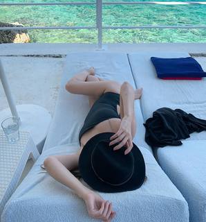 Aynur Aydin feet photo 17