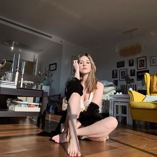 Aynur Aydin feet photo 19