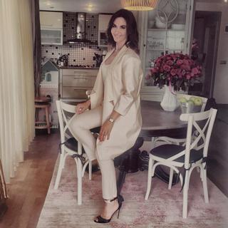 Ayse Tolga feet photo 8