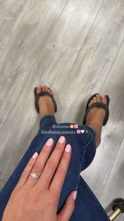 Ayse Yüksel feet photo 12