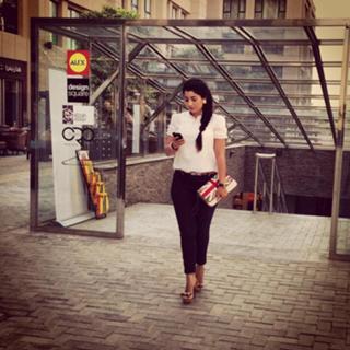 Ayten Amer feet photo thumbnail