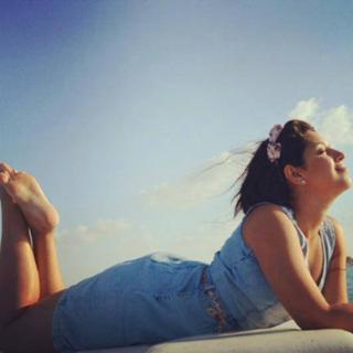 Ayten Amer feet photo thumbnail