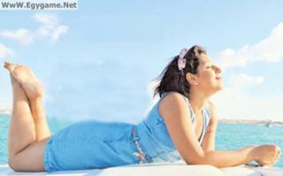 Ayten Amer feet photo thumbnail