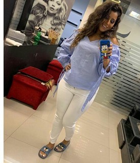 Ayten Amer feet photo thumbnail