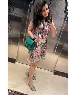 Ayten Amer feet photo thumbnail