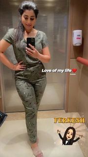 Ayten Amer feet photo thumbnail