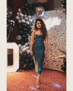Ayten Amer feet photo thumbnail