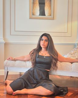 Ayten Amer feet photo thumbnail