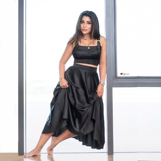 Ayten Amer feet photo thumbnail