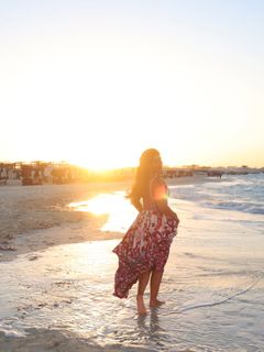 Ayten Amer feet photo thumbnail