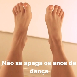 Ayu Brazil feet photo 16