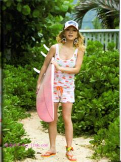 Ayumi Hamasaki feet photo 9