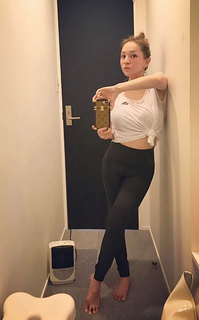 Ayumi Hamasaki feet photo 10