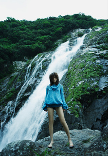 Ayumi Kinoshita feet photo 4