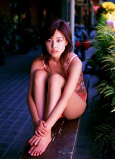 Ayumi Kinoshita feet photo 3