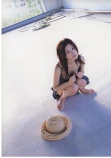 Ayumi Kinoshita feet photo 3