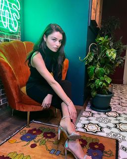 Ayça Aysin Turan feet photo thumbnail