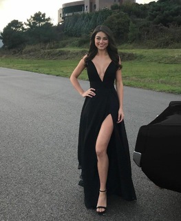 Ayça Aysin Turan feet photo thumbnail