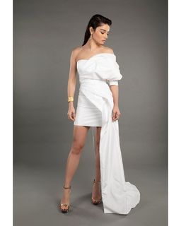 Ayça Aysin Turan feet photo thumbnail