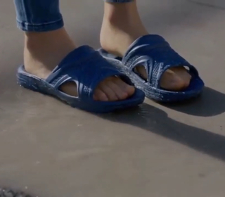 Ayça Aysin Turan feet photo thumbnail