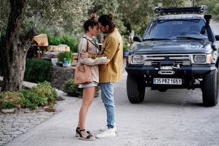 Ayça Aysin Turan feet photo thumbnail