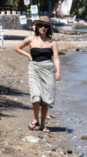 Ayça Bingöl feet photo 16