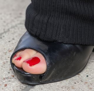 Azadeh Samadi feet photo 2