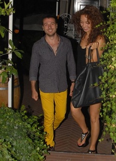 Azra Akin feet photo 7