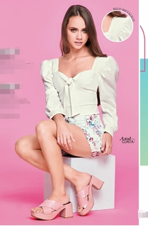 Azul Guaita feet photo 1