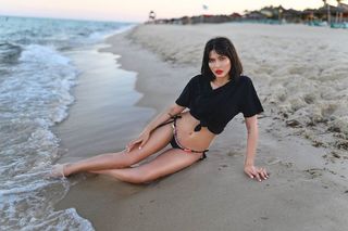 Azza Slimene feet photo 17