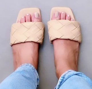 Azza Zaarour feet photo 12