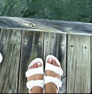Azza Zaarour feet photo 2