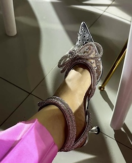 Azza Zaarour feet photo 18