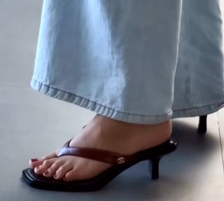 Azza Zaarour feet photo 11