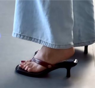 Azza Zaarour feet photo 10