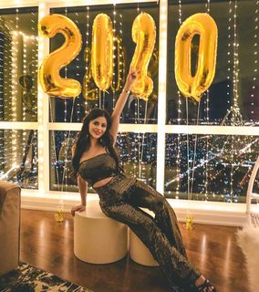 Azzyland feet photo thumbnail