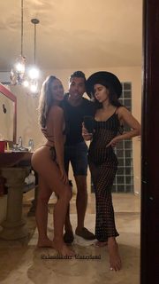 Azzyland feet photo thumbnail