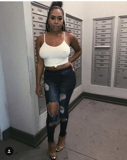 B. Simone feet photo thumbnail