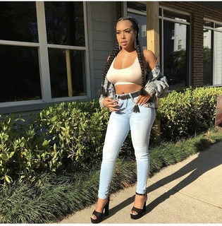 B. Simone feet photo thumbnail