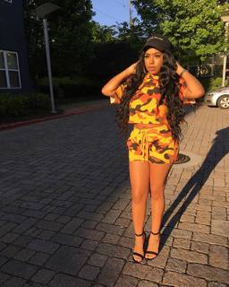 B. Simone feet photo thumbnail