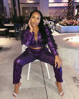 B. Simone feet photo thumbnail