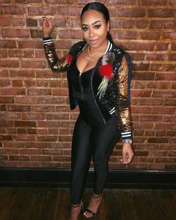 B. Simone feet photo thumbnail