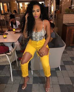 B. Simone feet photo thumbnail