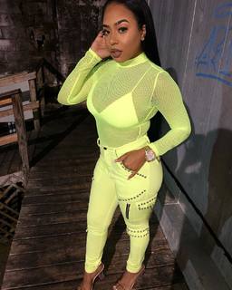 B. Simone feet photo thumbnail