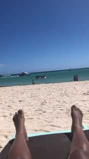 B. Simone feet photo thumbnail