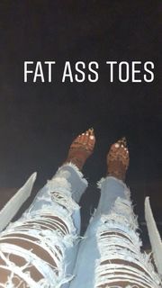 B. Simone feet photo thumbnail