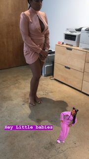 B. Simone feet photo thumbnail