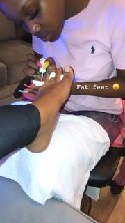 B. Simone feet photo thumbnail