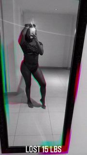 B. Simone feet photo thumbnail