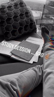 B. Simone feet photo thumbnail